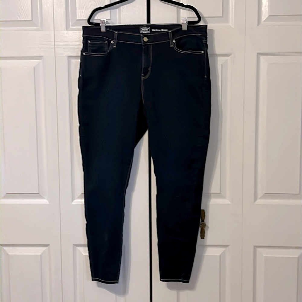 EUC Signature by Levi Strauss Gold Mid-Rise Skinny Jeans-20